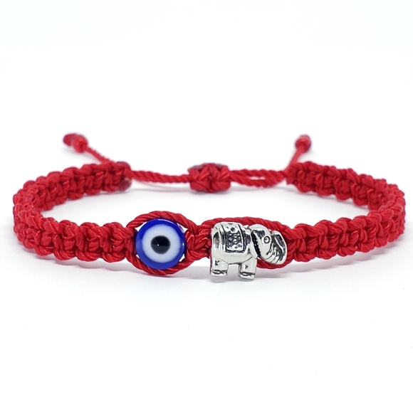 StarsShop44's tweet photo. So good I had to share! Check out all the items I'm loving on @Poshmarkapp from @skrloverespect #poshmark #fashion #style #shopmycloset #handcrafted #worldcup #coach: https://t.co/PvPJxvzxYK https://t.co/iCN8D4Cyo5