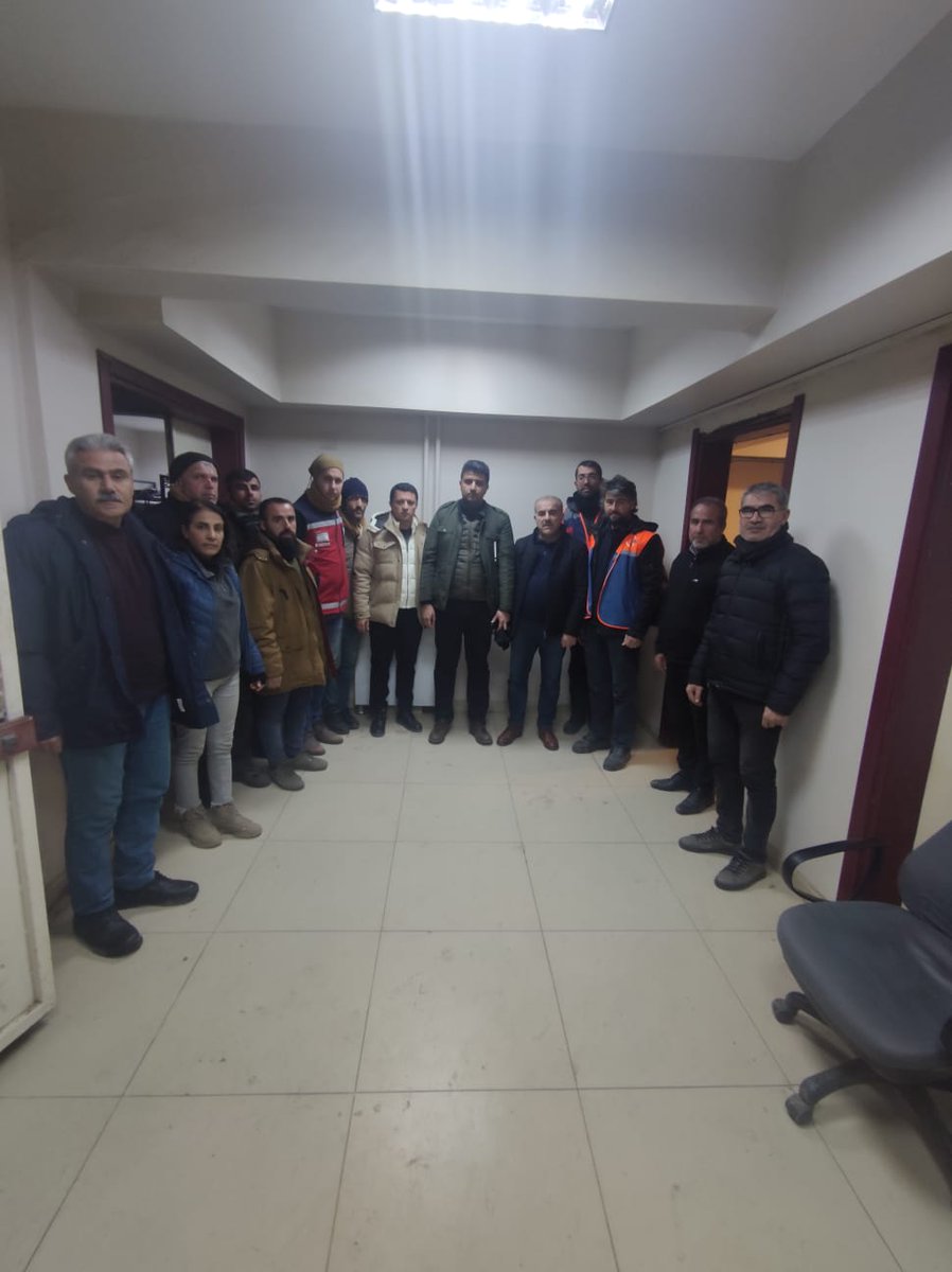 Yükseköğretim ve Yurt Dışı Eğitimi  Genel Müdürümüz Sayın Murat Süt'ü ve AKUB ekibimizi İslahiye'de oluşturulan deprem koordinasyon merkezinde ziyaret ettik. İslahiye'de kurduğumuz mutfağımızda da incelemelerde bulunduk. 
<a href="/tcmeb/">Millî Eğitim Bakanlığı</a> 
<a href="/prof_mahmutozer/">Mahmut Özer</a> 
<a href="/mahmutdemirttas/">Mahmut Demirtaş</a>