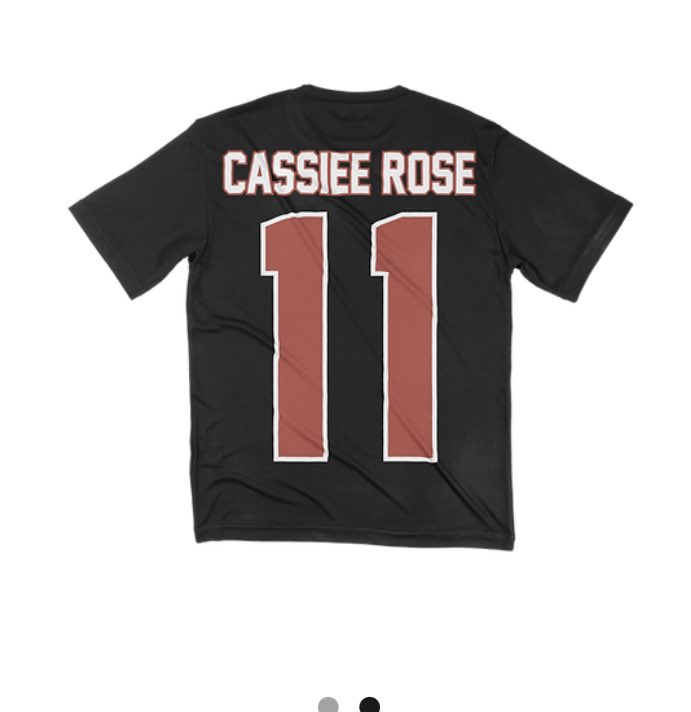 CassieeRose_11's tweet photo. 🚨DON’T FORGET!!🚨
The new merch is out!!
-Workout Attire
-Customizable Jersey
-Hoodie
-Regular Soft Style T
Get it while you can 🫶🏼 #RoseFam
https://t.co/jyIhN4govX https://t.co/7KgwIEZmbg