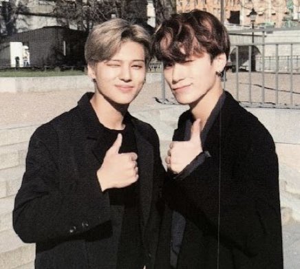 throwback 2019 tour memories 🫶🏼🫂
#에이티즈 #우산