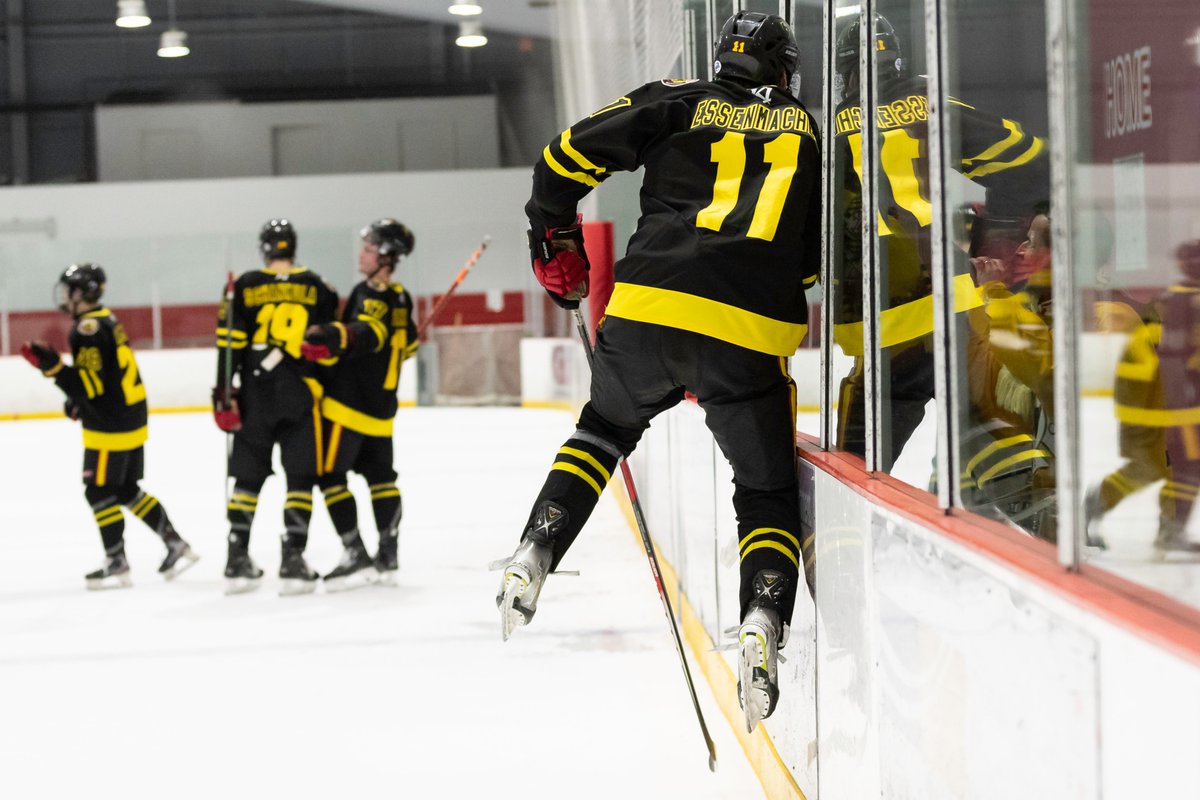 From down 4-1 starting the 3rd to jump cellys on the glass, what a @BlackBearsNAHL game.