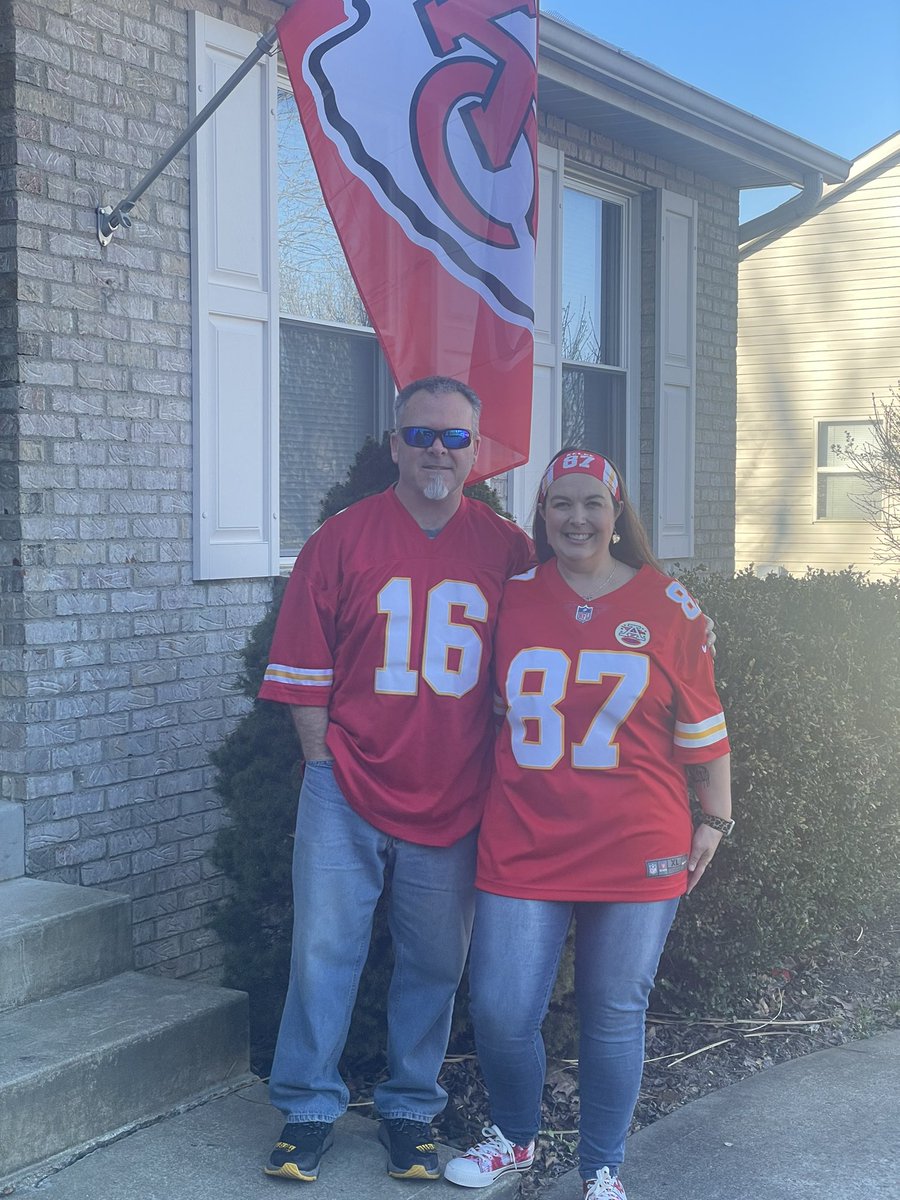 caryadta's tweet photo. Representing in Ohio!    #RedKingdom #ChiefsKingdom https://t.co/X7rmxvKjMJ