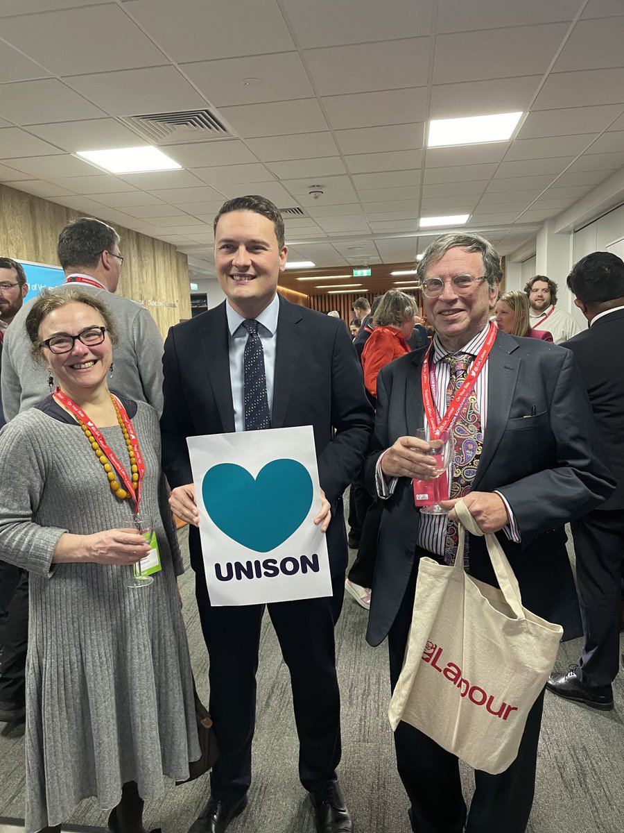 Martinxsachs's tweet photo. With my MP @wesstreeting at Labour Local Government conference #lablocal23 https://t.co/4hdKPCHz5N