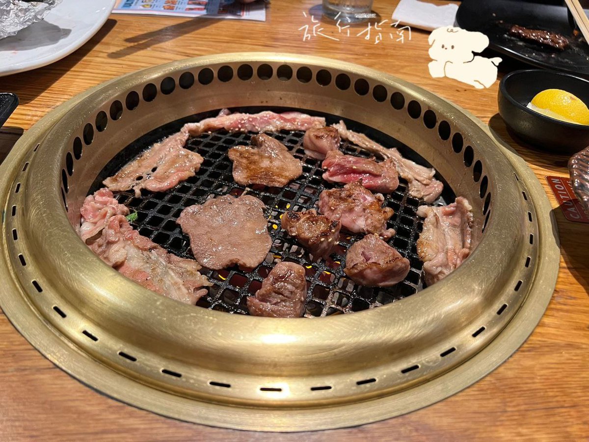 vot_ien's tweet photo. Today I came to the Japanese Yakiniku restaurant with my good friends.
It tastes great. what do you think?😊 https://t.co/NvuSCvedOM