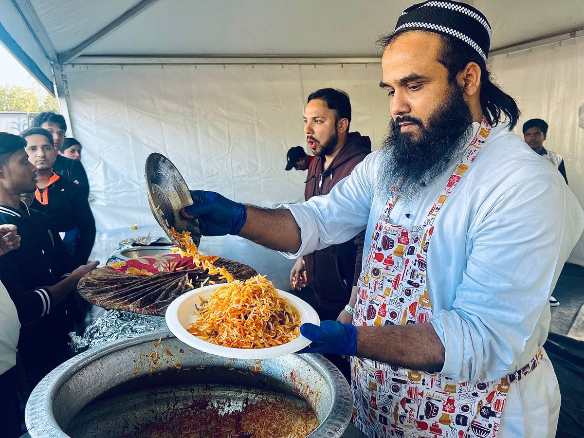 TheQuint's tweet photo. #InPhotos | Food aficionados taste cuisines from around the world, under one roof, at the 2-day #G20FoodFestival. Report by @SubzwariVerda. 
See more here: https://t.co/xj4MLPCgPD https://t.co/5TlUQVXUnT