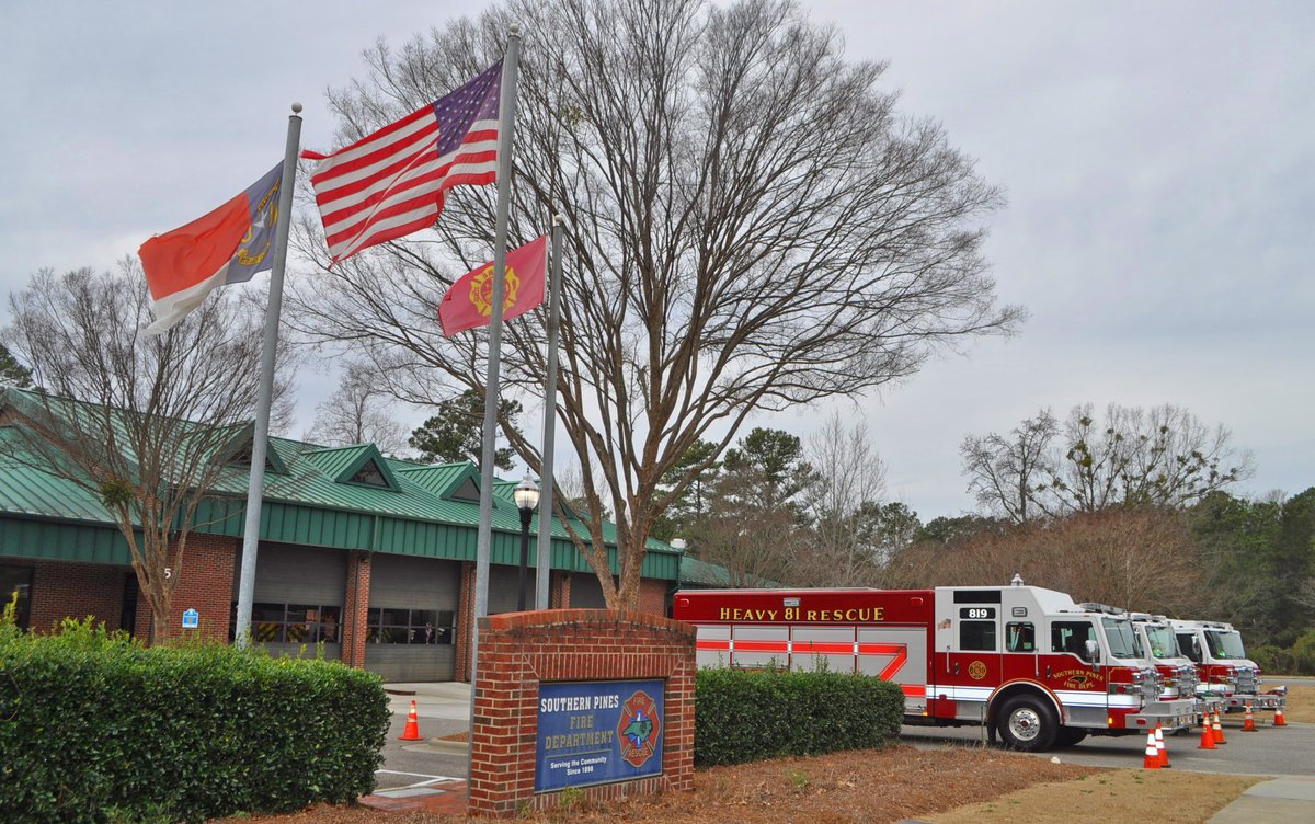 My photos of Southern Pines Fire & Rescue's 1️⃣2️⃣5️⃣Th Anniversary Open House🚒

southernpines.net/130/Fire

#FireStation #OpenHouse 
#125thAnniversary
#ThankYouFirefighters👨‍🚒👩‍🚒
#SouthernPinesFireAndRescue 
#SouthernPinesNC