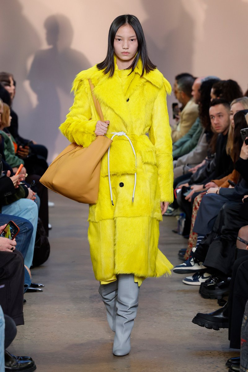 loveandpr's tweet photo. The Full Run Down: Proenza Schouler for Fall 2023. It's giving Structured, Bold and a cohesive touch of 80's.
https://t.co/urm8fDiVRZ #NYFW #NYF2023 https://t.co/rzLzMz7hyF