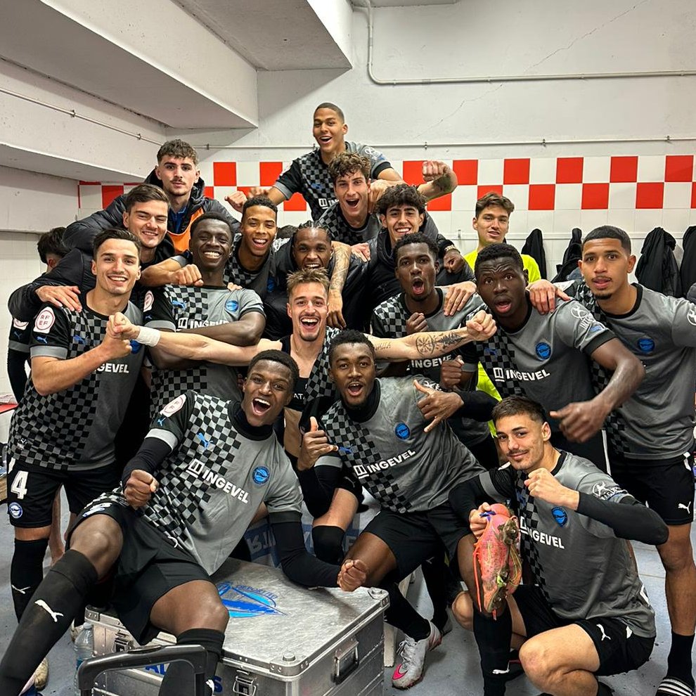 🙌 ¡Enoooormeeees chavalesss! 🙌

#ArnedoMiniglorias #AltaLaFrente 🔵⚪️