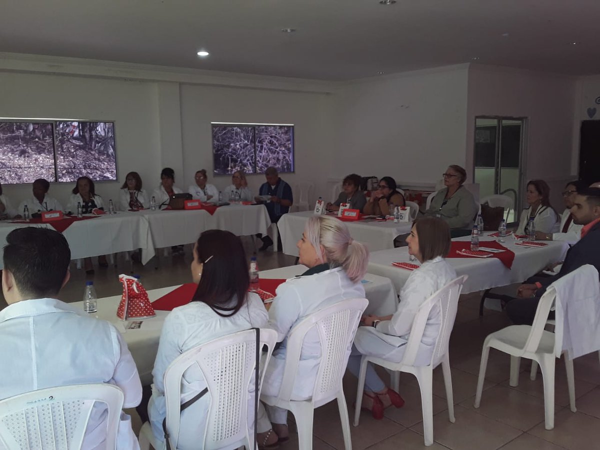 Balance Anual del año en la  brigada de Jutiapa, participa la Dra.Mariheta Cutiño Rodríguez,Jefa de la #BMCEnGuatemala, miembros del consejo de Dirección de la Coordinación y autoridades del àrea de salud, #CubaSalva #CubaCoopera <a href="/MarihetaR/">Mariheta Cutiño Rodriguez</a> <a href="/BMC_GUATEMALA/">Coordinación nacional BMC en GUATEMALA</a>  <a href="/unidad_central/">Unidad Central de Cooperación Médica</a>