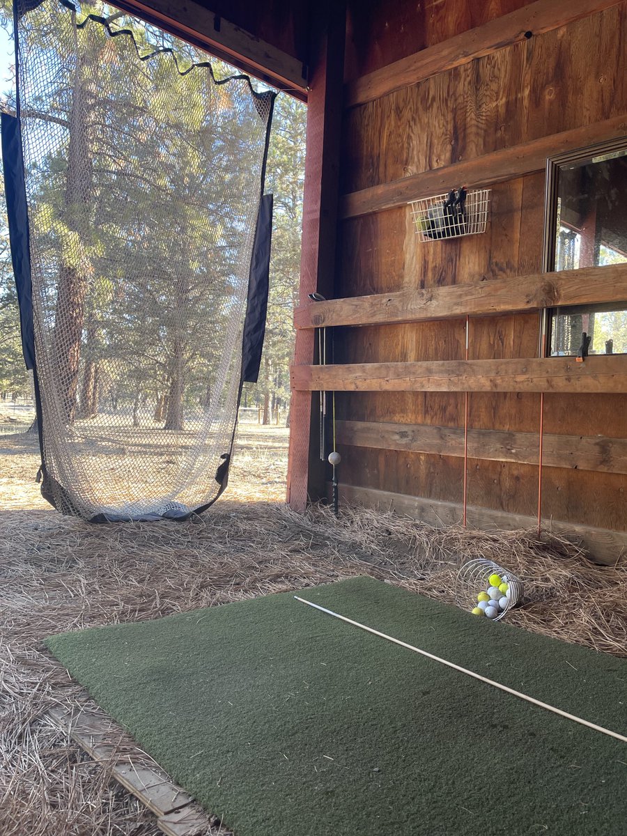 onehandlowgolf's tweet photo. Ready for a sunny Sunday morning session #golfnets https://t.co/uOcItFZgW4