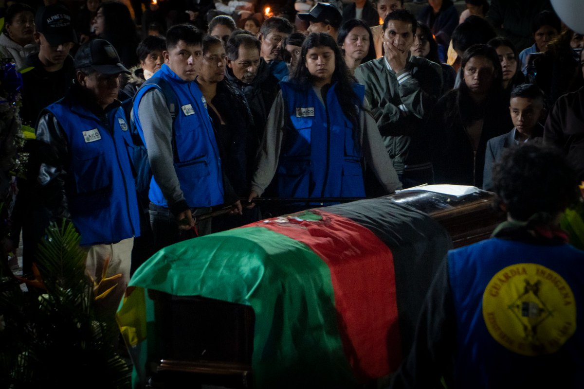 Acompañamos a la comunidad de Mallama, familiares y amigos del taita Marcos López, oramos por su descanso, porque Nariño encuentre paz.
Su legado nos compromete a seguir trabajando por la reconciliación. <a href="/petrogustavo/">Gustavo Petro</a> <a href="/FranciaMarquezM/">Francia Márquez Mina</a>  <a href="/alfonsoprada/">Alfonso Prada</a> <a href="/PartidoAICO/">Partido AICO</a> <a href="/ONUHumanRights/">ONU Derechos Humanos Colombia</a>