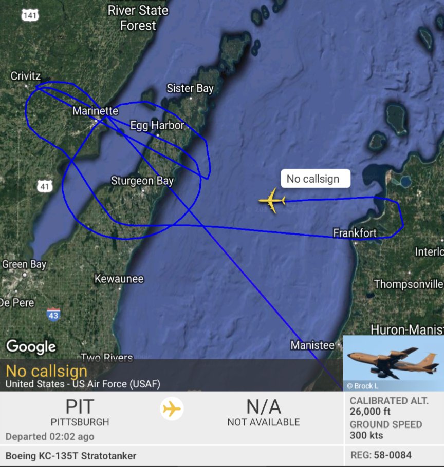 SR_Planespotter's tweet image. Flight Radar 24 seems to have a better track on the KC-135 ( 58-0084 #AE0655 ) over Lake Michigan.