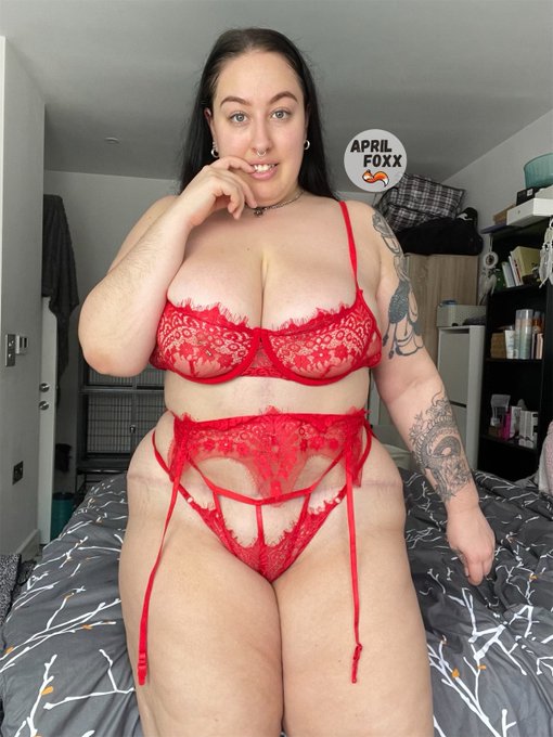 1 pic. So, what are your Valenitnes Day plans??

*hopefully to hangout with me on ONLY FANS, link down