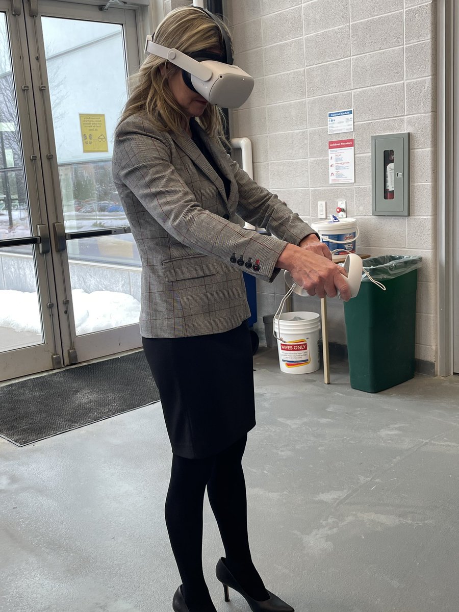 JillDunlop1's tweet photo. I loved seeing these future leaders in action at Georgian College’s Barrie Campus last week! Thank you for the tour of the Peter B. Moore Advanced Technology Centre &amp; the Sadlon Centre for Health &amp; Wellness, as well as for the opportunity to speak with so many talented students. https://t.co/ni0SKwaGgd