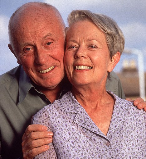 Born 12 Feb 1934, actress Annette Crosbie. She starred as Margaret Meldrew, opposite Richard Wilson, in the popular BBC comedy series 'One Foot in the Grave' which ran from 1990 to 2000.  #AnnetteCrosbie