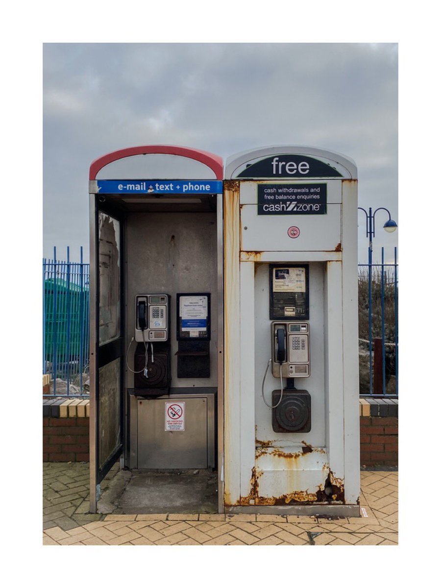 Joeynoble's tweet image. Phone home..

#phonebox #oldphonebox #BarryIsland #dayout #streetphotography #wales