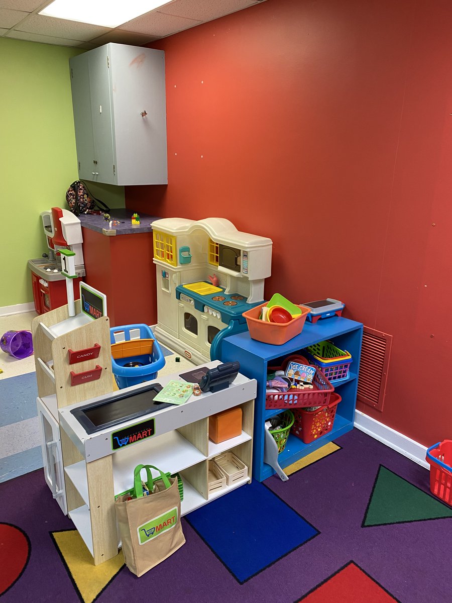 JaxStateFan's tweet image. Boy, church was fantastic today. I helped out in one room in our nursery this morning and had a blast. They have really good snacks, you know? #faithfamily #bodylife