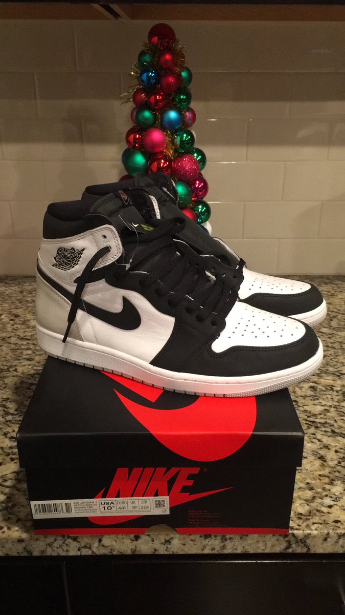 g_rubiCooper's tweet photo. @SellKicksSunday Jordan 1 Stage Haze Bleached Coral size 10.5 Mens #size10andonehalf $270 shipped https://t.co/xDfinKMtip