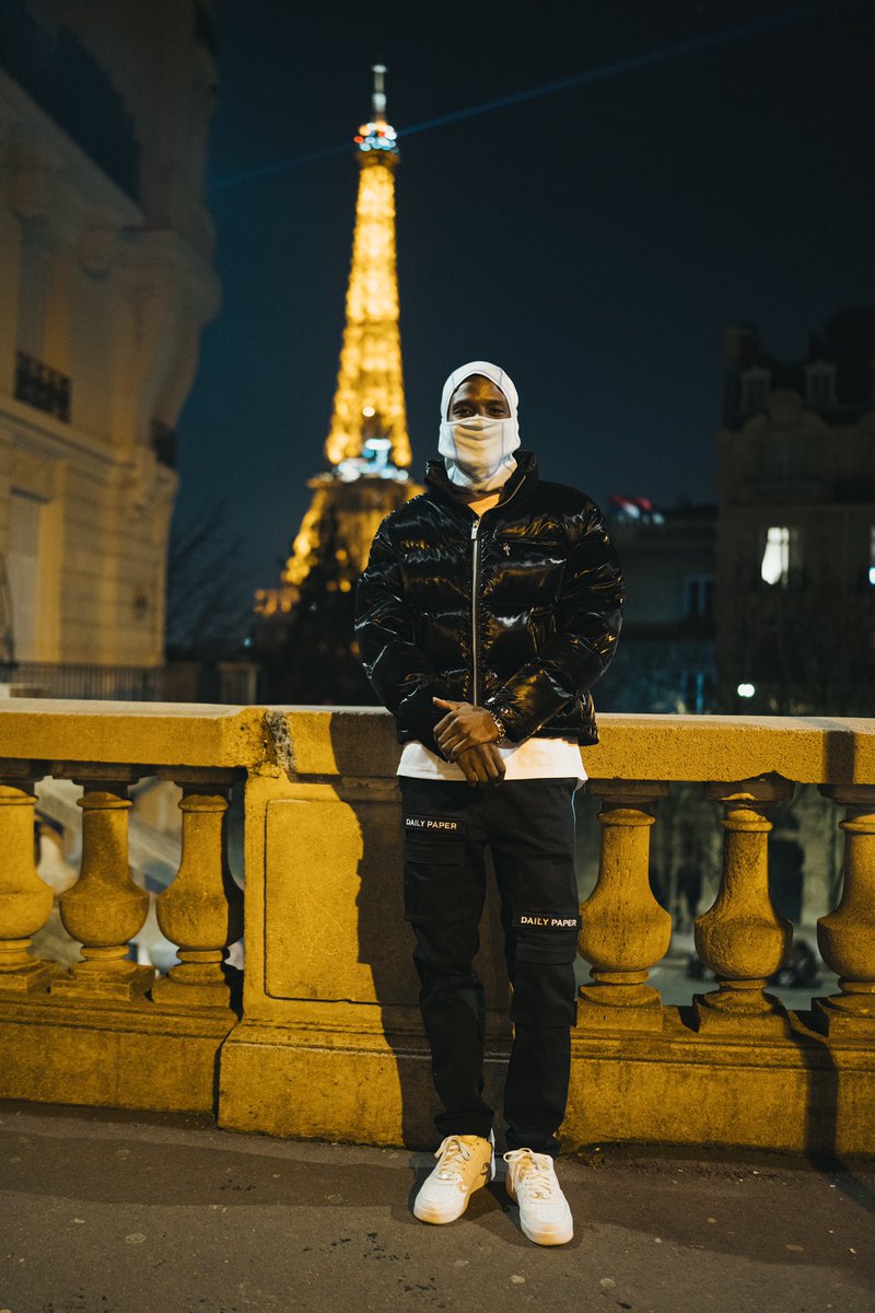 jayzzman13's tweet photo. « Making bands i won’t stop this re-up like K Trap, A to B for my paper plans » 🗜 https://t.co/Nde0ZAuZTr