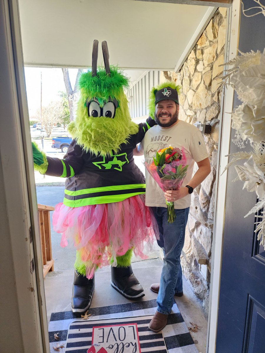 TravTapp's tweet photo. Thanks @Stryker1063 and @DallasStars 😂🤣 https://t.co/r2xsNkaAFO