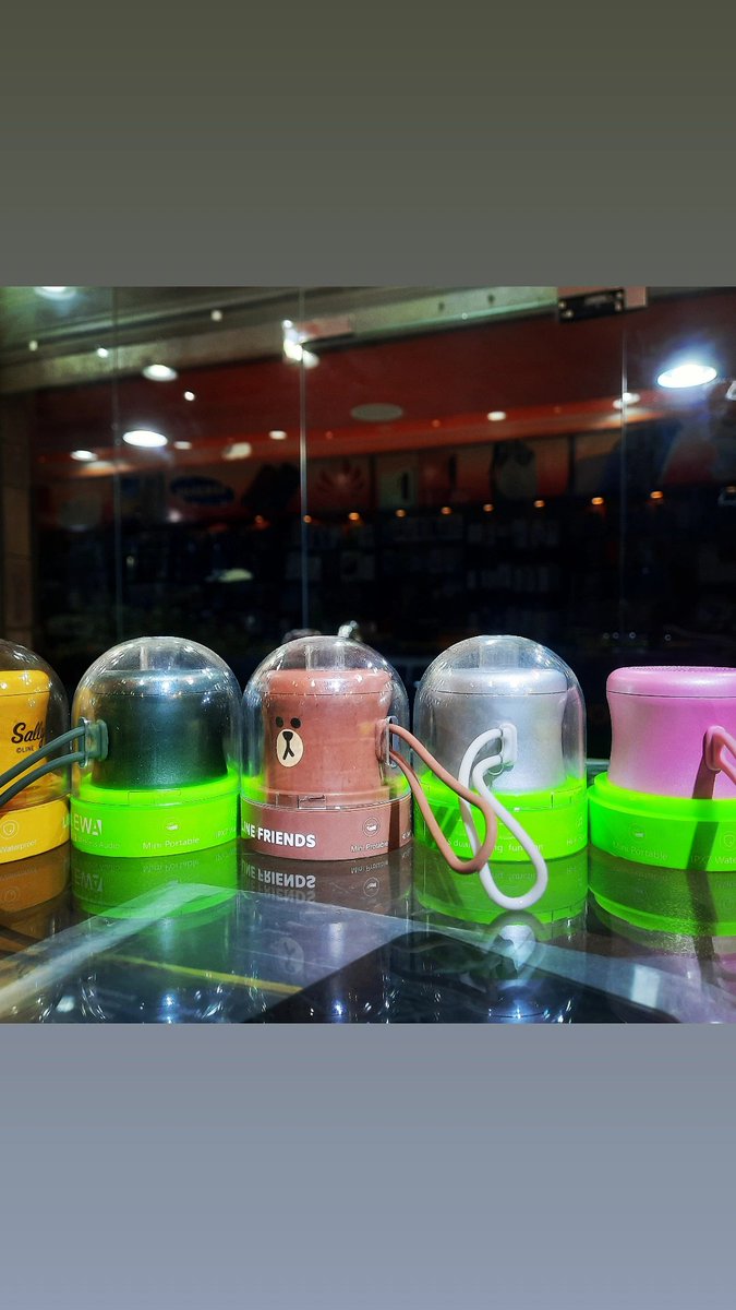 جديد شركة EWA

A119

شكل مميز لعشاق التميز 

وكالعادة صوت غريب عجيب 

سهلة الحمل والتنقل 

تعمل بالبلوتوث 

فقط بسعر:7٫000 ❤️