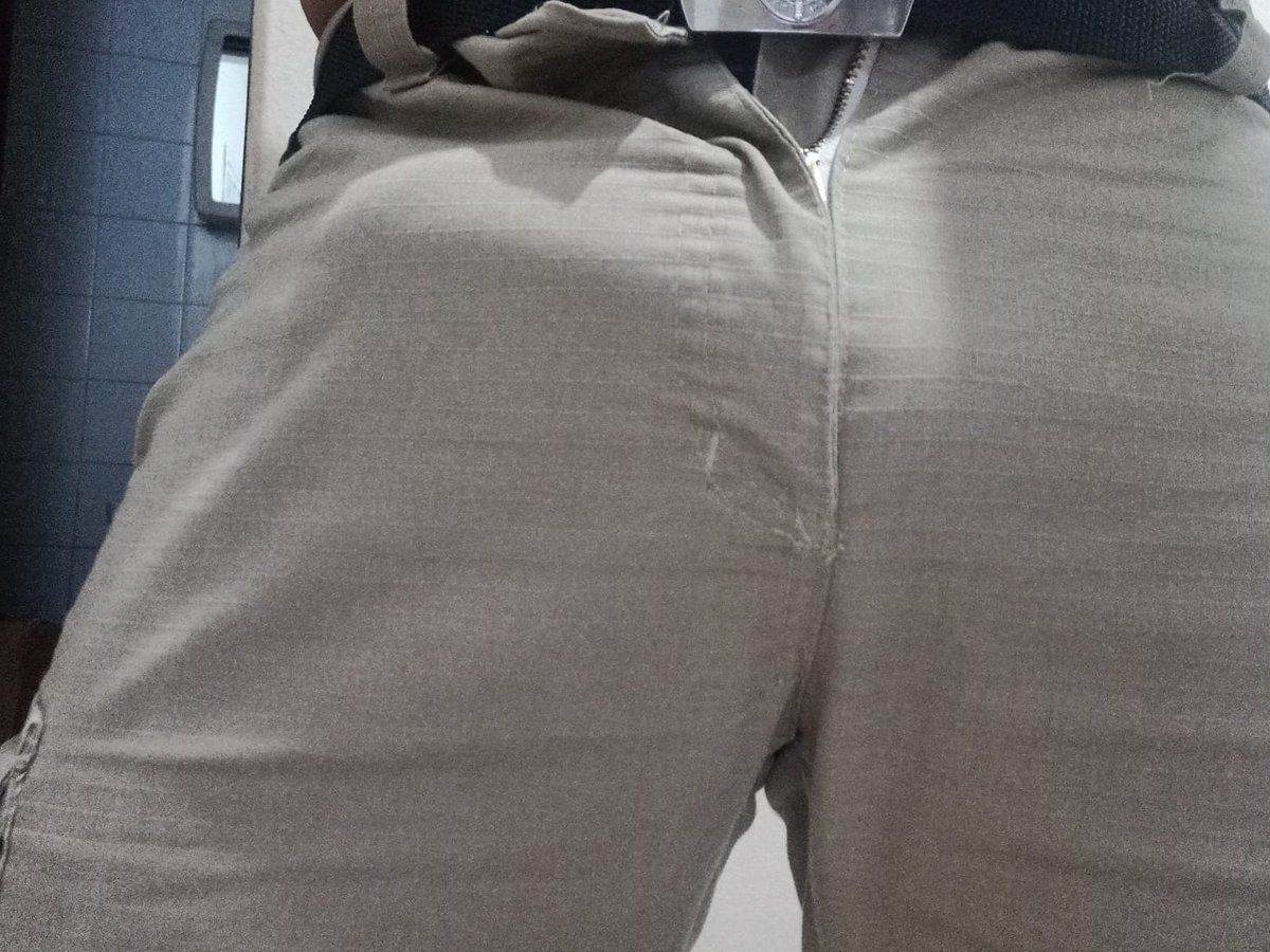 ScorpioKingR's tweet photo. Tesão não tem hora... tentando acalmar o bicho pra trabalhar... 🤦🏽‍♂️ https://t.co/LOgXW1XhPw