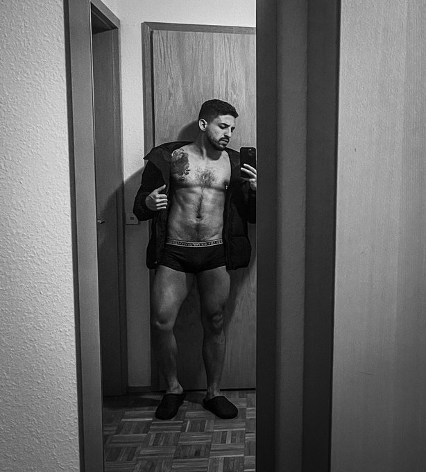 RT?? if you want to f*ck with me ??? https://t.co/x6JXOOHkta