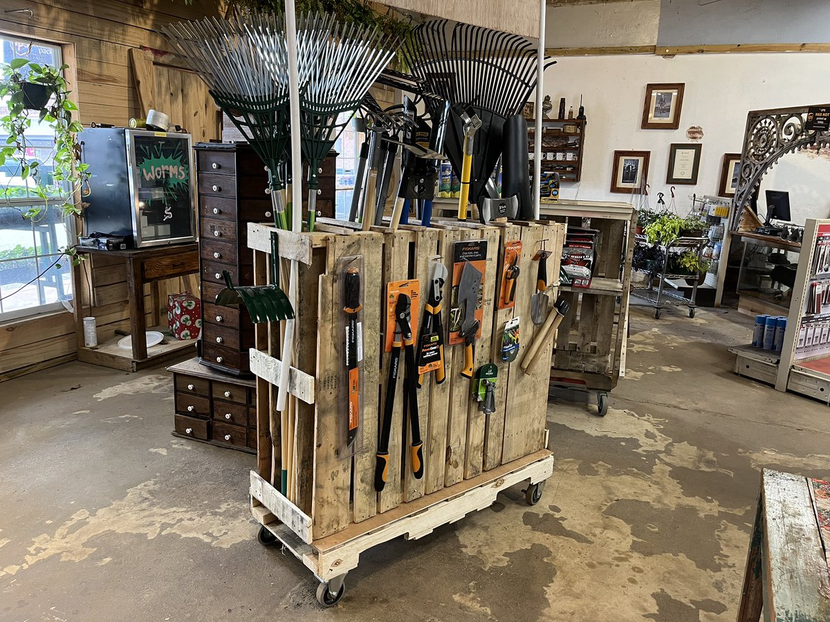 joeconsford's tweet photo. #FIXITFEB I built a lawn and garden tool display for Hardware on the Square in San Augustine. #FixIt https://t.co/6Clf014Qam