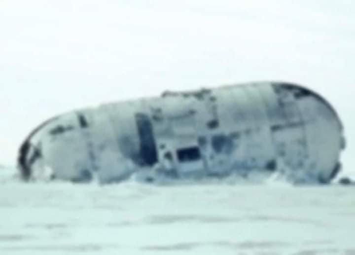 3_pix2's tweet photo. Alleged first images of the downed Tic Tac. Probably not real though @Tsoukalos https://t.co/fKM4GXk51e