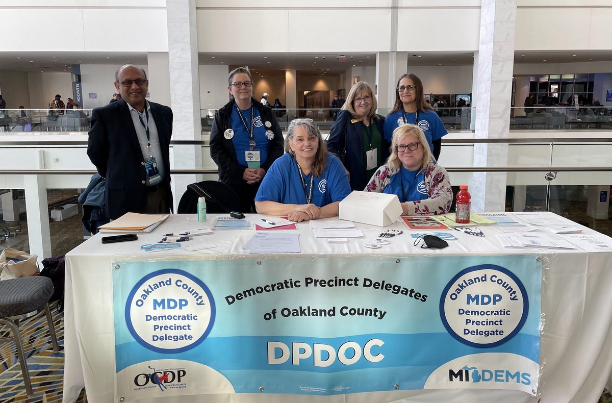 electsharonmac's tweet photo. I loved running into some of my favorite people from the Democratic Precinct Delegates of Oakland County yesterday at the MDP Convention. There is so much positive energy in our state!
#MDP #Michigandems #DPDOC #OaklandCounty https://t.co/qZPEl8TvTE