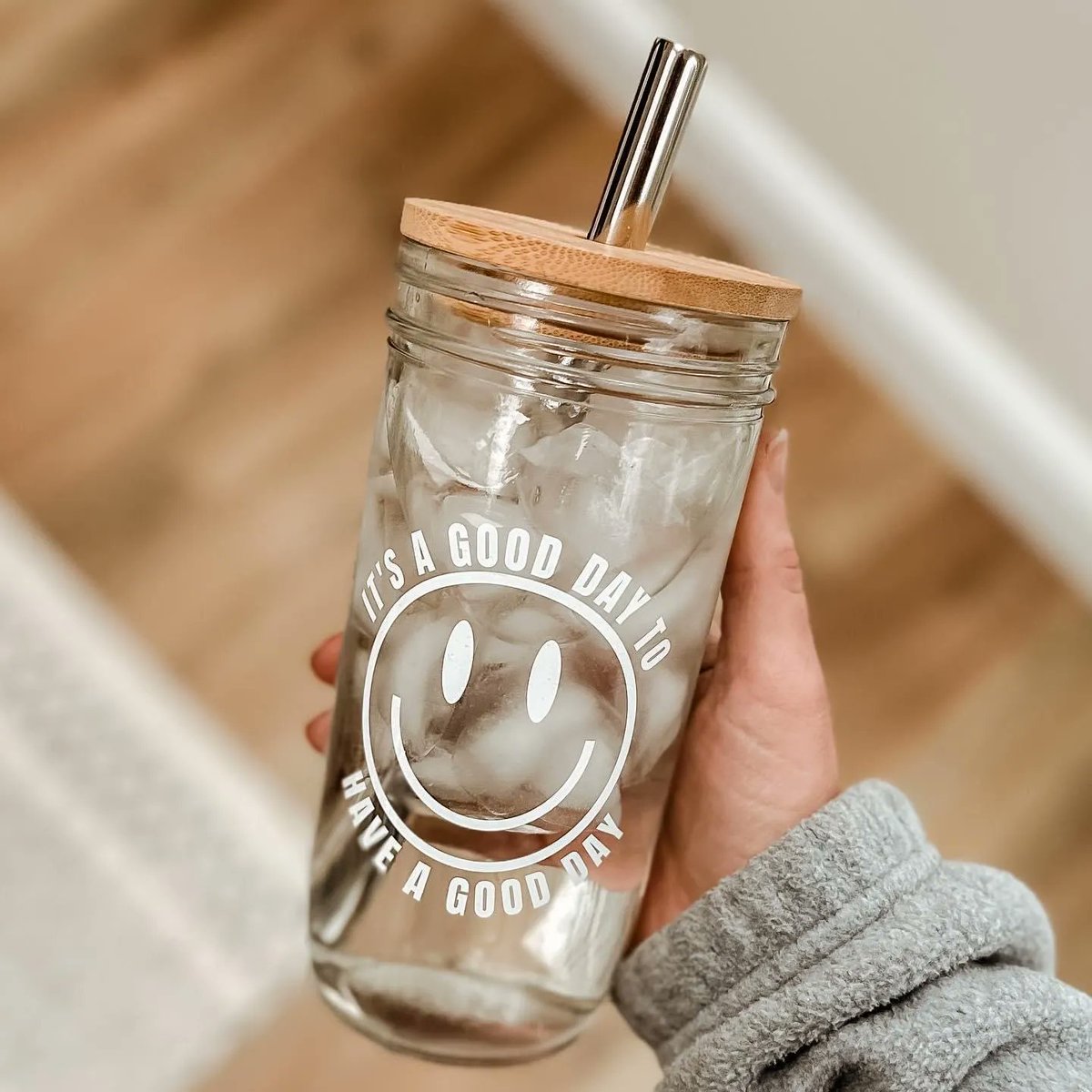 mlmhandco's tweet photo. Today and everyday, friends! If you’re ready to treat yourself for working on that water intake orrrrr need a cute new iced coffee cup - snag yours here https://t.co/L6b279cEeu 🫶🏻✨ https://t.co/bAwJF80rvb