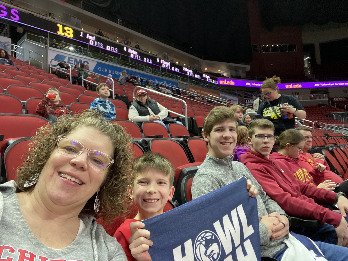JillNeas's tweet photo. #iawolves pre big game 🏀 today! https://t.co/GuBvjMcEPY