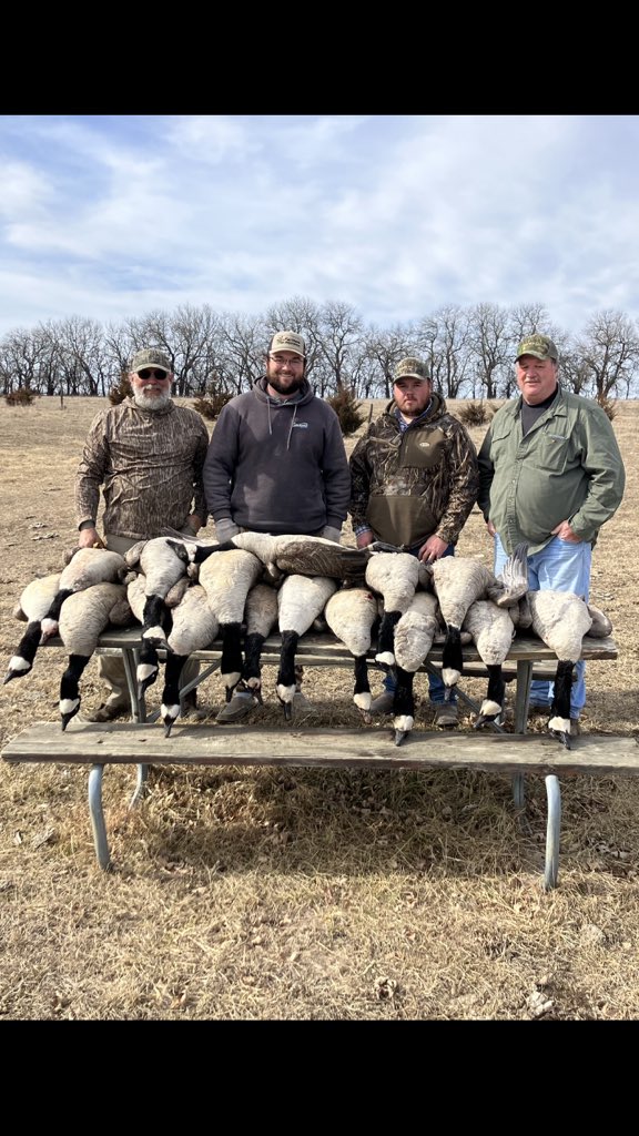 HRouse13's tweet photo. Had a fun couple of days with dad and a couple buddies closing out the last weekend of season with a bang! https://t.co/31z1S7pYDg