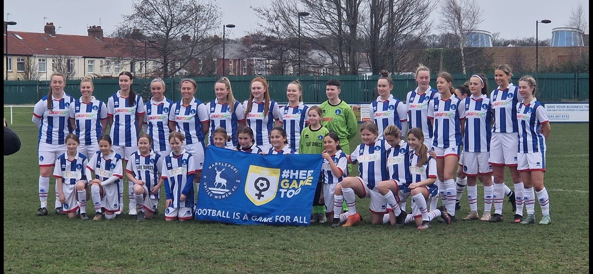 It was lovely to see our U11 girls as mascots at today's game against Guisborough #UTPW