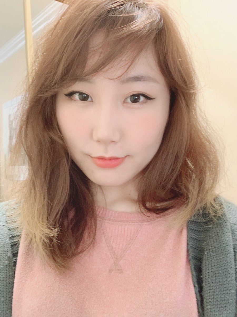 Yoonah *☆。 on Twitter "*walking out to the hotel parking lot* Me Oh