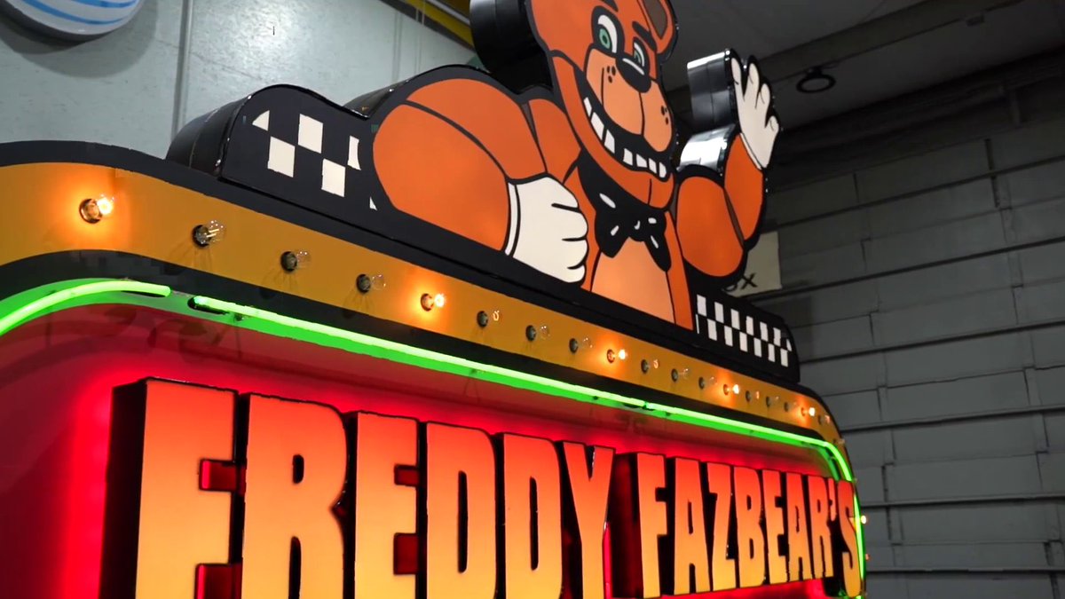 FNAFMovieUpdate's tweet photo. Freddy Fazbear’s Pizza Place 

#FiveNightsAtFreddys #FiveNightsAtFreddysMovie #FNAF #FNAFMovie #FreddyFazbear #FreddyFazbearsPizzaPlace https://t.co/PJV4PIynZm