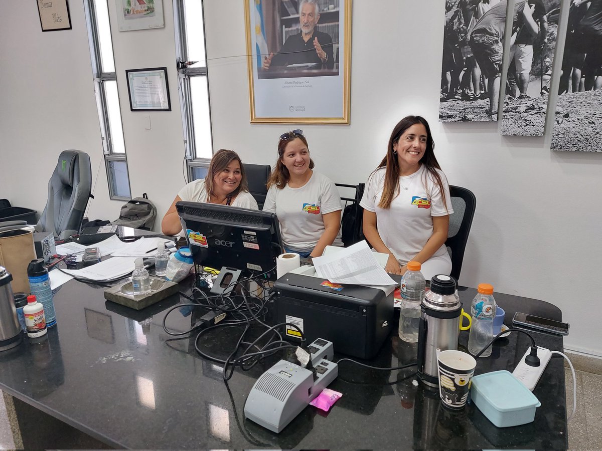 RondinaMarcelo's tweet image. #RallyMaster gran evento en La Toma, muy bien organizado con servicio de prensa impecable, cobertura de medios de todo el país. Sistema de tiempos con oficiales deportivos amables y personal policial que supo hacer su tarea. Para aplaudir.. #Pipi", #Bocha #Nono etc 👏👏💪