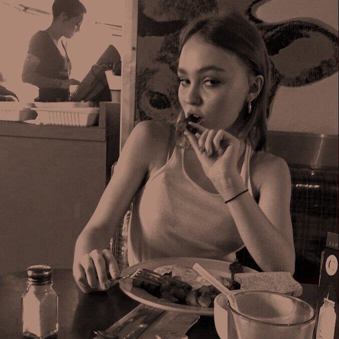 CLASSIFIQUE O SEU PET:

nome: Cath e Char.
raça: tomba lata.
beleza: 100000/10 puxaram a mãe 
inteligência: rara
raiva: 10/10 as duas mordem
gosta de passear: apenas para almoçar fora e viajar 
apelido: amor da minha vida