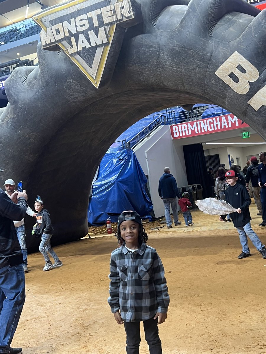 Floss The Mack tweet media