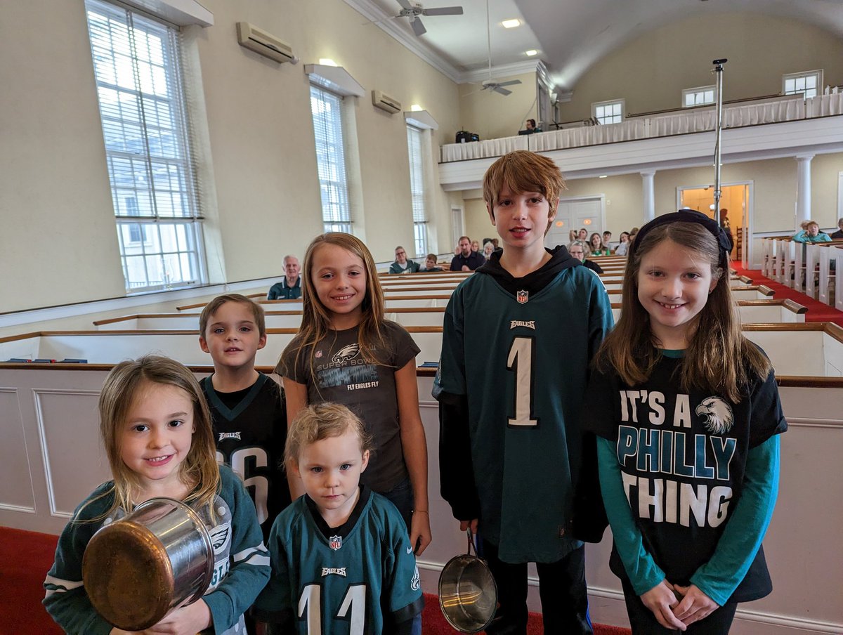 MarplePres's tweet photo. A festive Superbowl and Souper Bowl Sunday. Thanks to all who helped with our annual soup-pot collection for hunger relief. This year we are supporting Kids Against Hunger United. #GoBirds #pcusa https://t.co/wAdAQDY4Mn