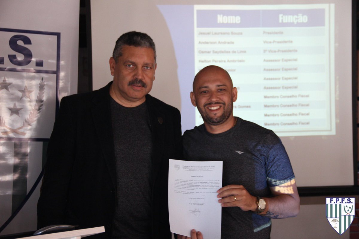 #novodesafio
Na manhã de ontem estive na cidade de Curitiba, onde fui confirmado como o vice-presidente da comissão de arbitragem da Federação Paranaense de Futsal, cargo maior no departamento de arbitragem do estado.
Agradeço ao presidente Jesuel Laureano pela confiança.