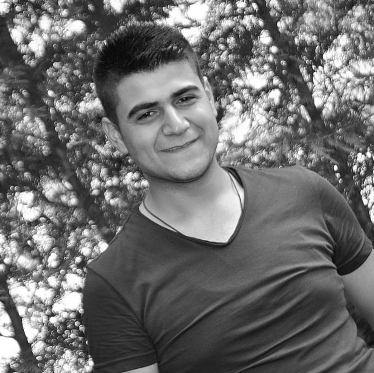 bilaltinar's tweet photo. İstanbul’dan Maraş’a yardım götürürken trafik kazası geçiren Geverli Ersin Çılgın’ın hayatını kaybettiği öğrenildi. Mekanı cennet olsun inşallah 🙏🏻 https://t.co/CSq1lYUKLH