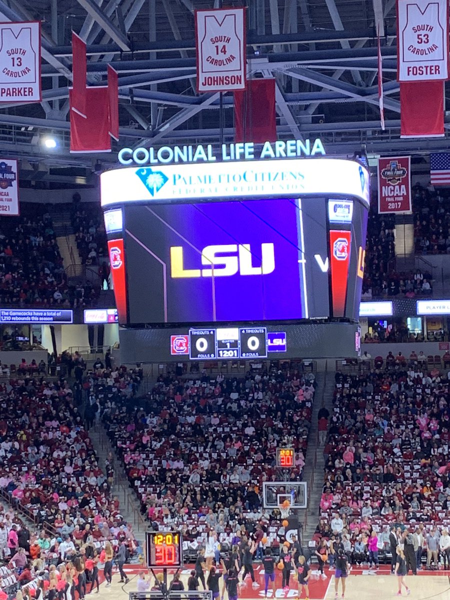 hadley_th's tweet photo. Let’s go LSU and @LDazhia! https://t.co/sYcupIQksG