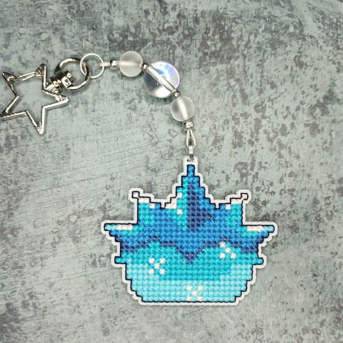 Arionrod's tweet photo. #GenshinImapct #cryoslime #crossstitch #handmade #embroidery #keychain https://t.co/AAZbJrMSR5