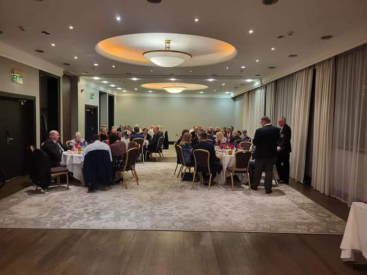REALeedsBranch's tweet photo. Thread...Recently the branch held their annual dinner at Queens Hotel, Leeds. A fantastic night had by all.
  After our regular meeting the evening was opened with a speech from branch president Ralph Tracey. Ralph thanked all whom attended and outlined our achievements in 2022. https://t.co/Ww2OJwqdlu