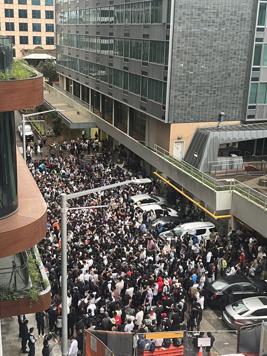 The crowd for Logan Paul and KSI has been growing outside the channel nine offices since before 6am this morning