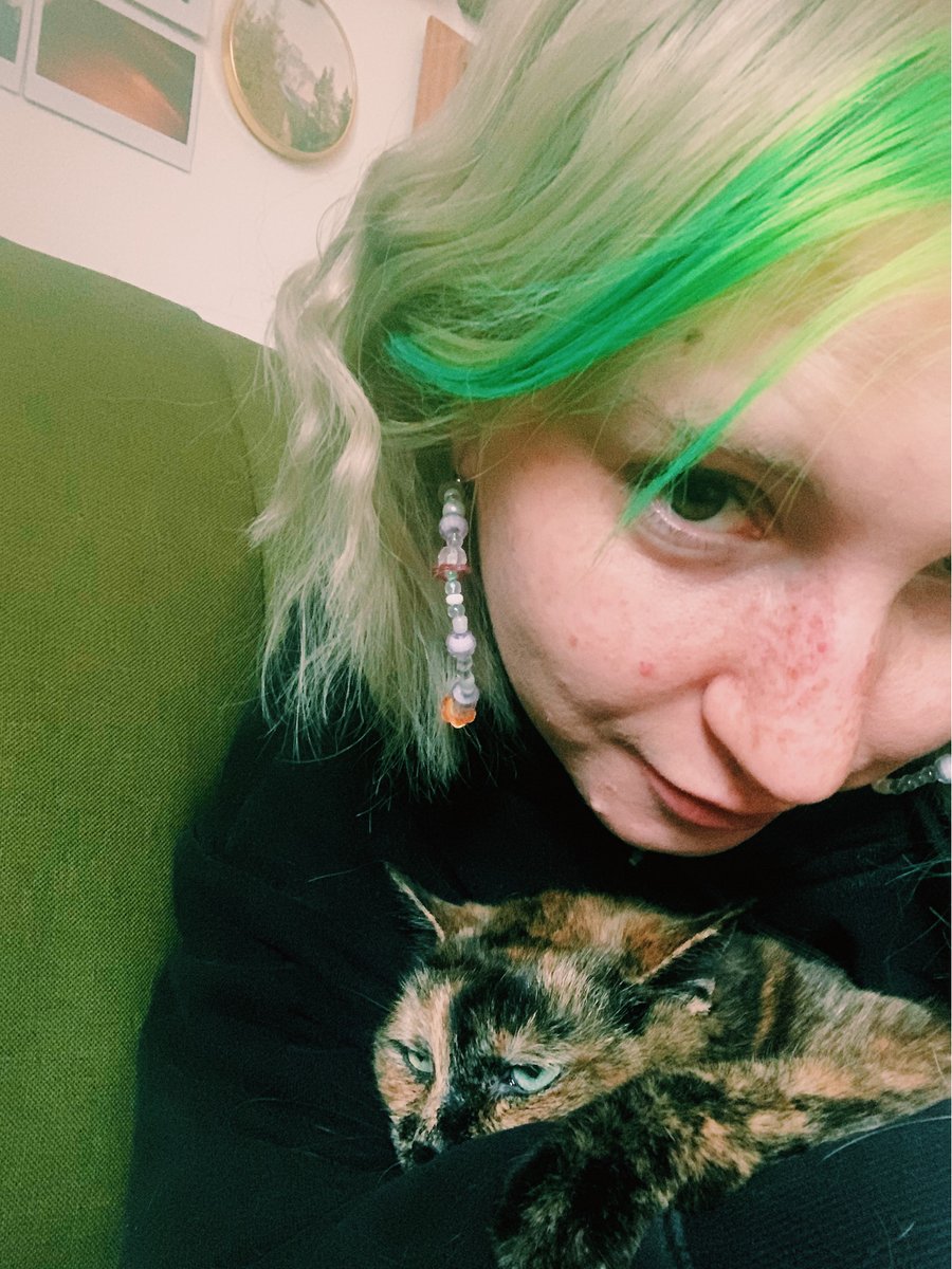 She definitely loves me back.