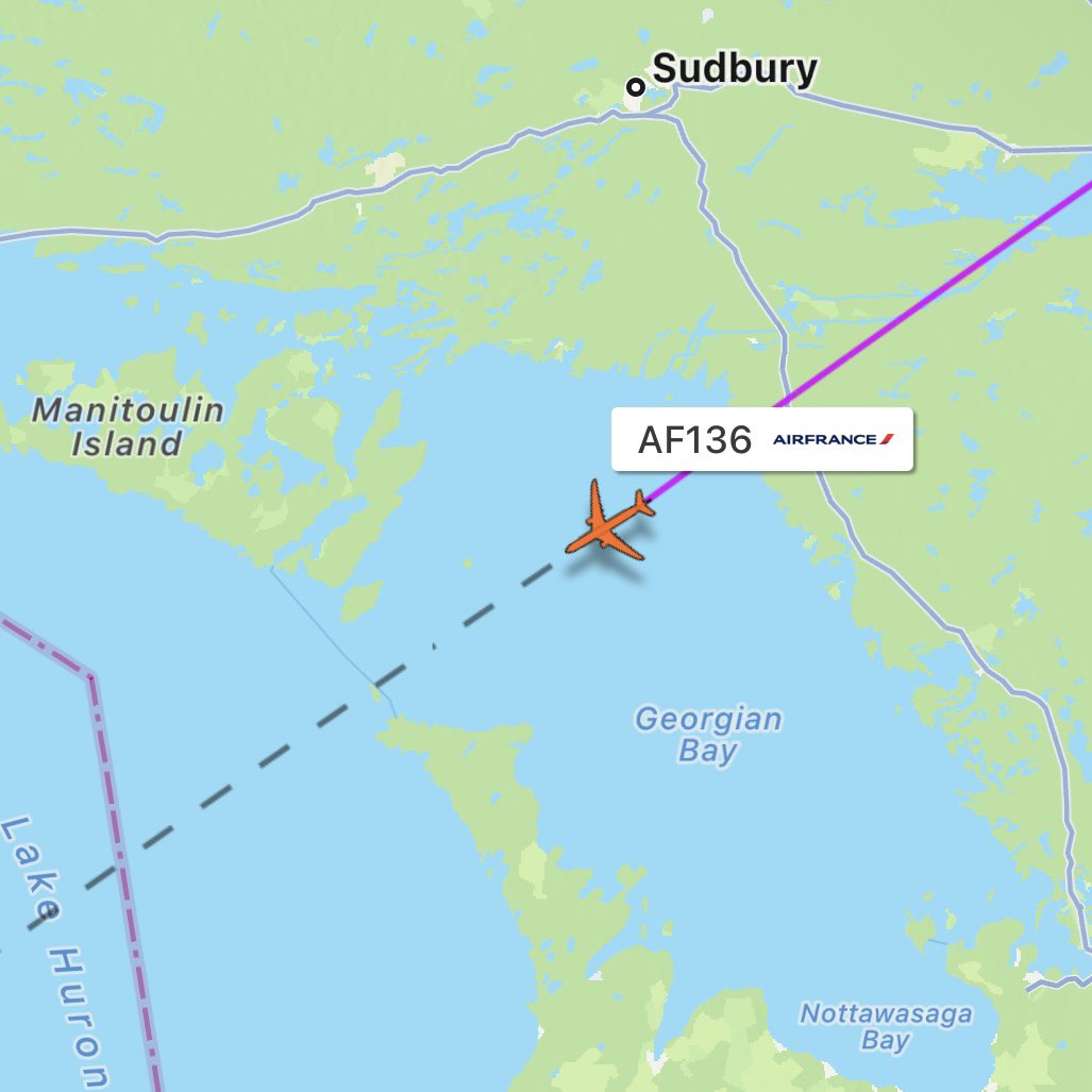 sentdefender's tweet photo. Strangely a Air Canada and AirFrance Flight both seem to be Violating the “Air Defense” NOTAM that is currently up over Lake Huron. https://t.co/R1cBlL35L6