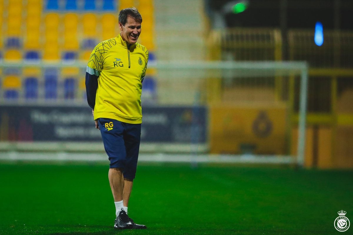 AlNassrFC's tweet photo. عـودة للتدريبات من جديد 💛 https://t.co/OeWpAAe9oK