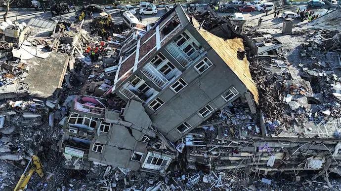 guyverhofstadt's tweet photo. Over 30.000 deaths counted already and the destruction is unthinkable. 

We need an International Donors’ Conference, like for Haïti, for the world to strengthen &amp; coordinate solidarity… starting with a special EU assistance fund ! https://t.co/E8CtVe4EqF